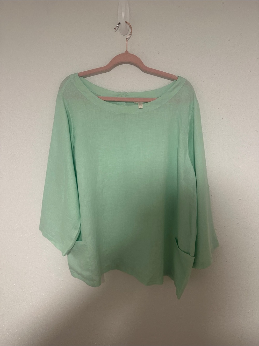 Eileen Fisher Organic Linen Bateau Neck Box Top with Pockets Mint Plus 1X - EUC